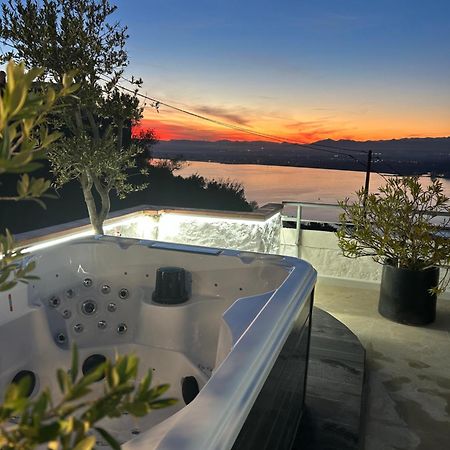 Appartement Duplex Rosas Avec Terrasse Magnifique Jacuzzi Vue Mer エクステリア 写真