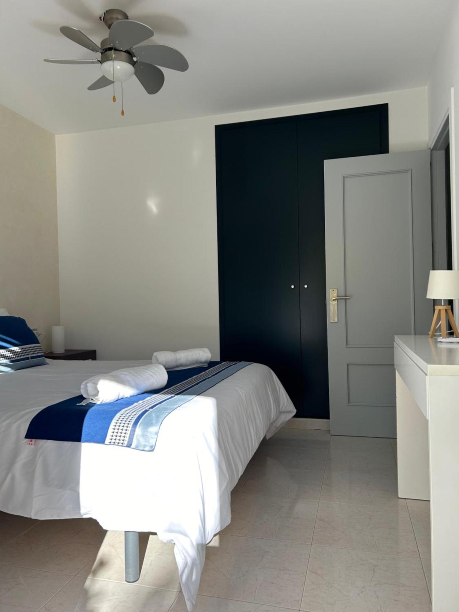 Appartement Duplex Rosas Avec Terrasse Magnifique Jacuzzi Vue Mer エクステリア 写真